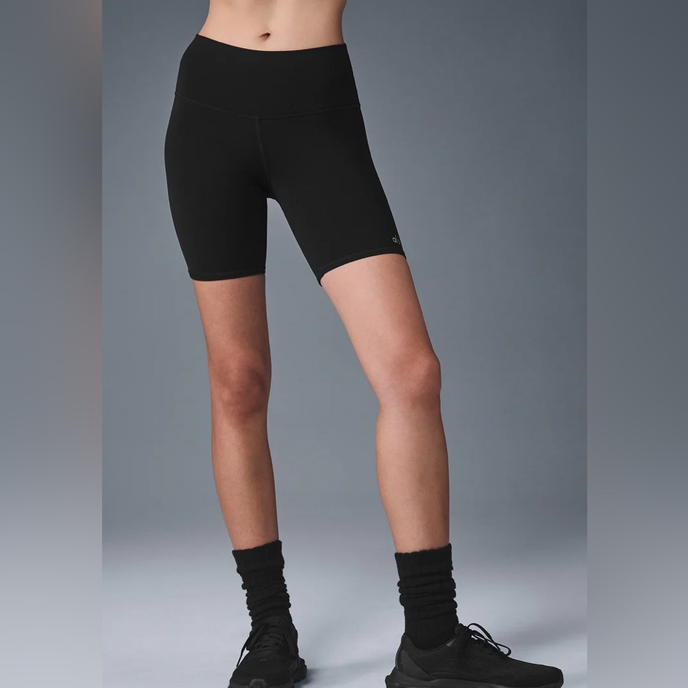 Alo 7" High-Waist Biker Short